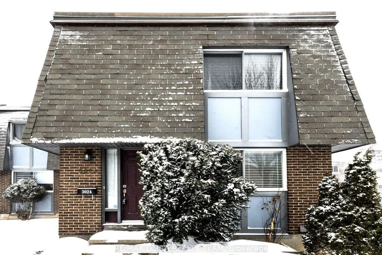3024 Fairlea Crescent -