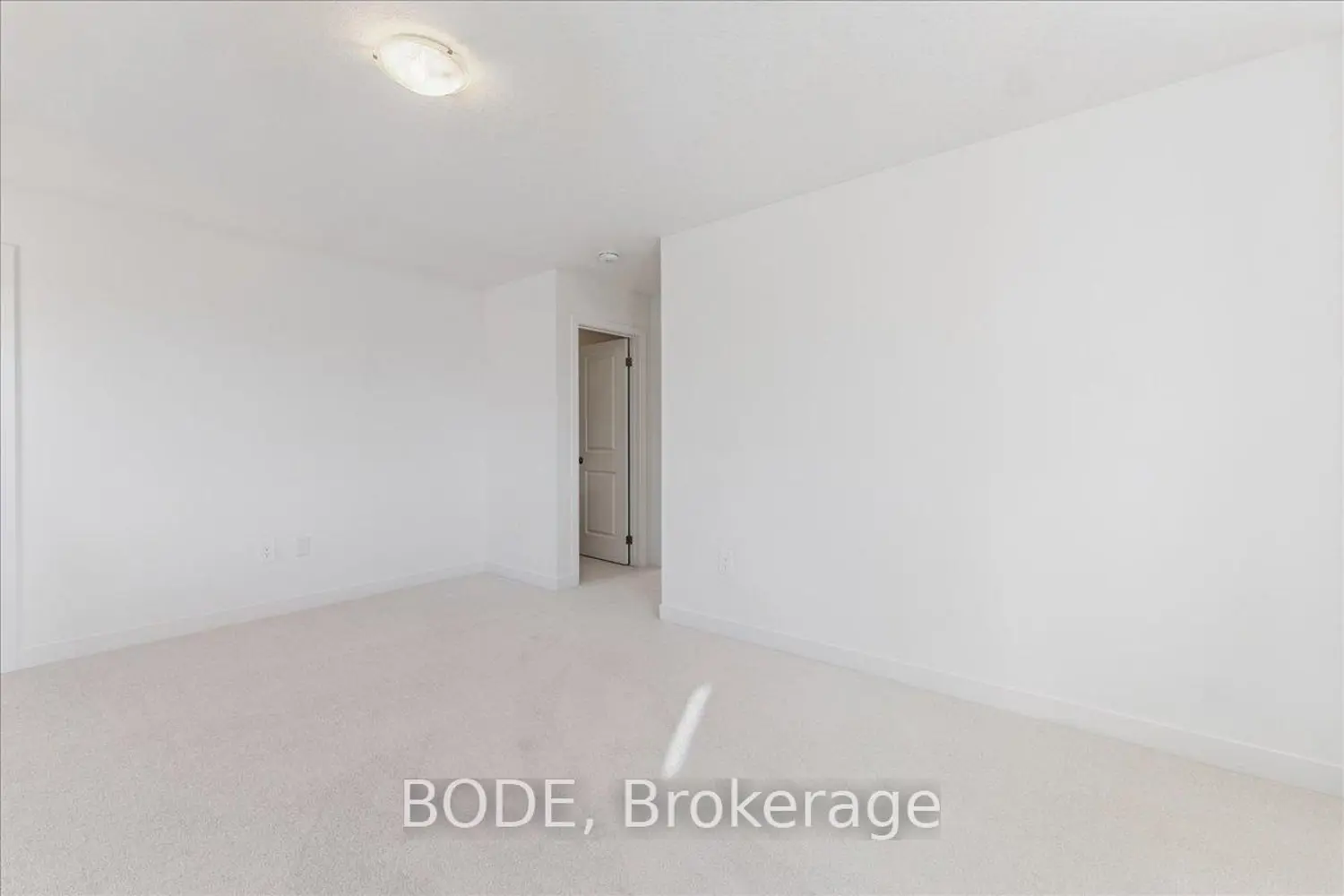 Additional image 11 of 40 Oak Forest Common