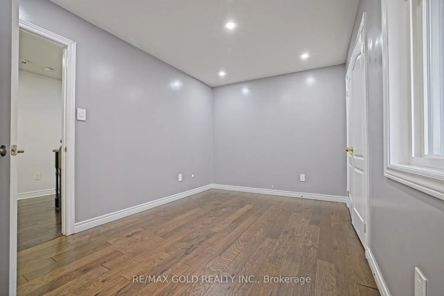 Additional image 16 of 35 Abitibi Lake Drive