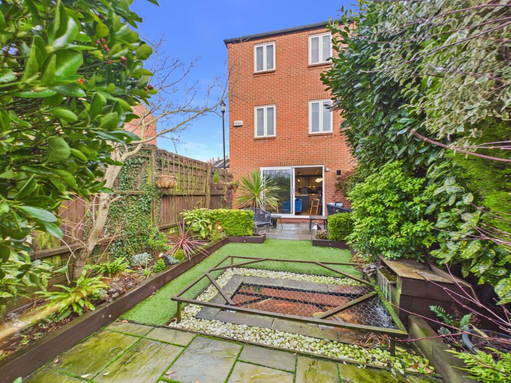 Additional image 22 of Horseshoe Crescent, Great Barr, B43