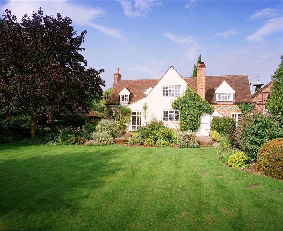 Additional image 15 of 4 bed detached house to rentSouthend, Henley-On-Thames, Oxfordshire RG9