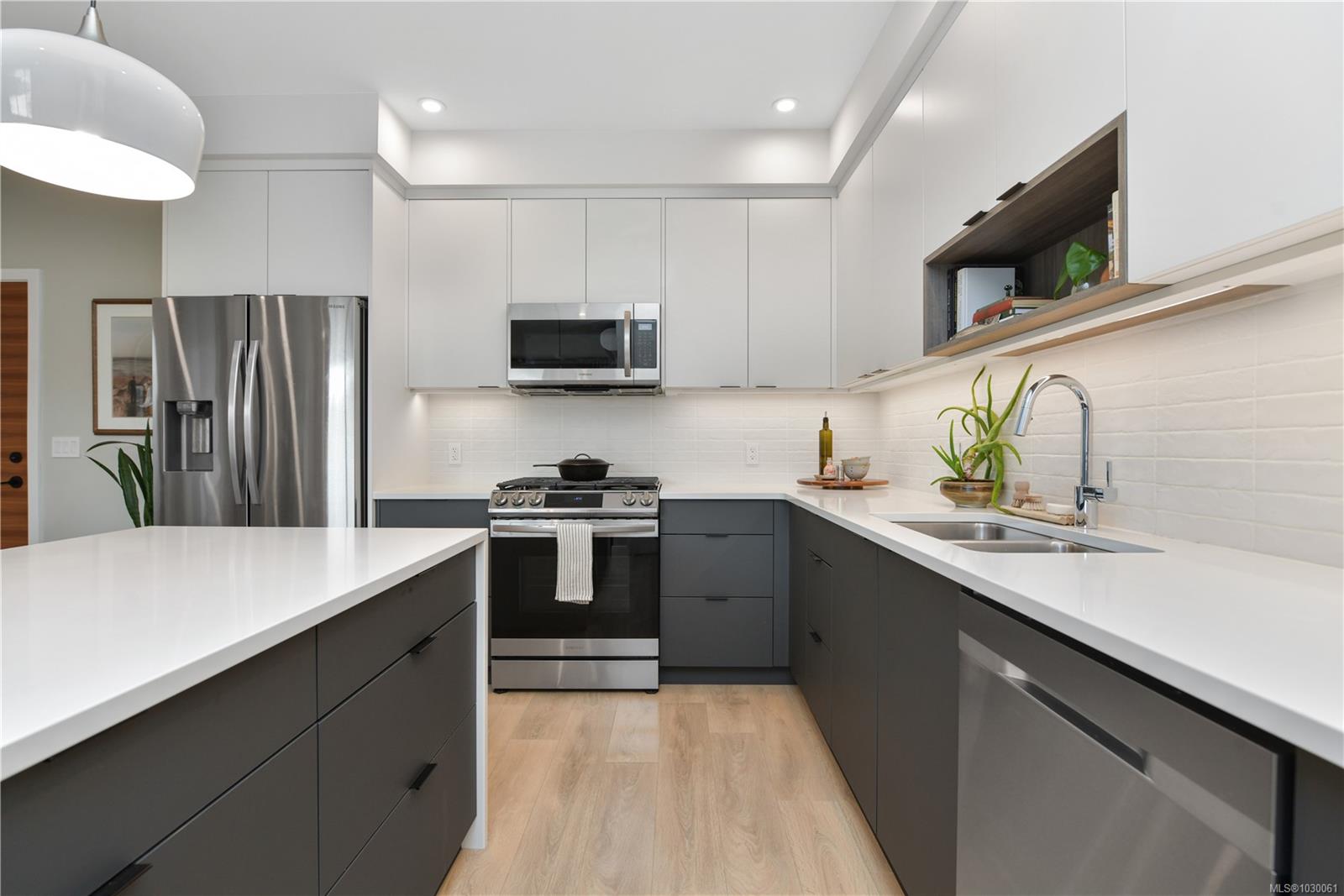Additional image 3 of 510-967 Whirlaway Crescent, Langford, BC, V9B 0Y1