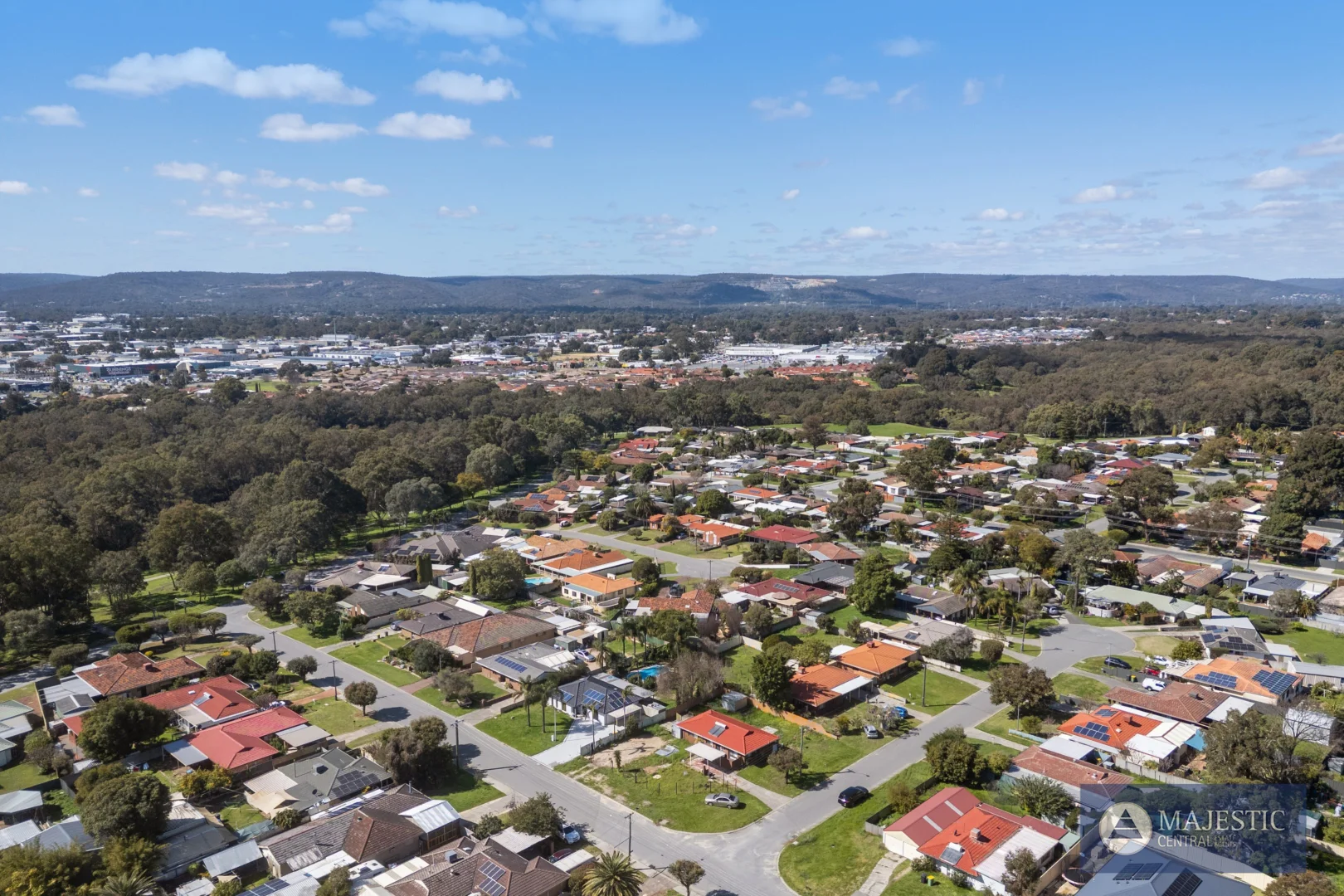 Additional image 5 of 2 Levine Ct, Thornlie WA 6108