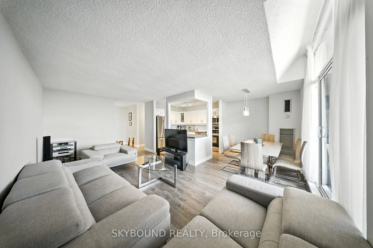 Additional image 9 of 355 Rathburn Road 1204