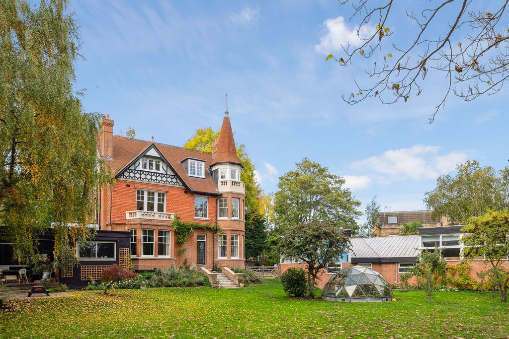 Additional image 3 of 6 bed detached house to rentBridge Road, East Molesey KT8