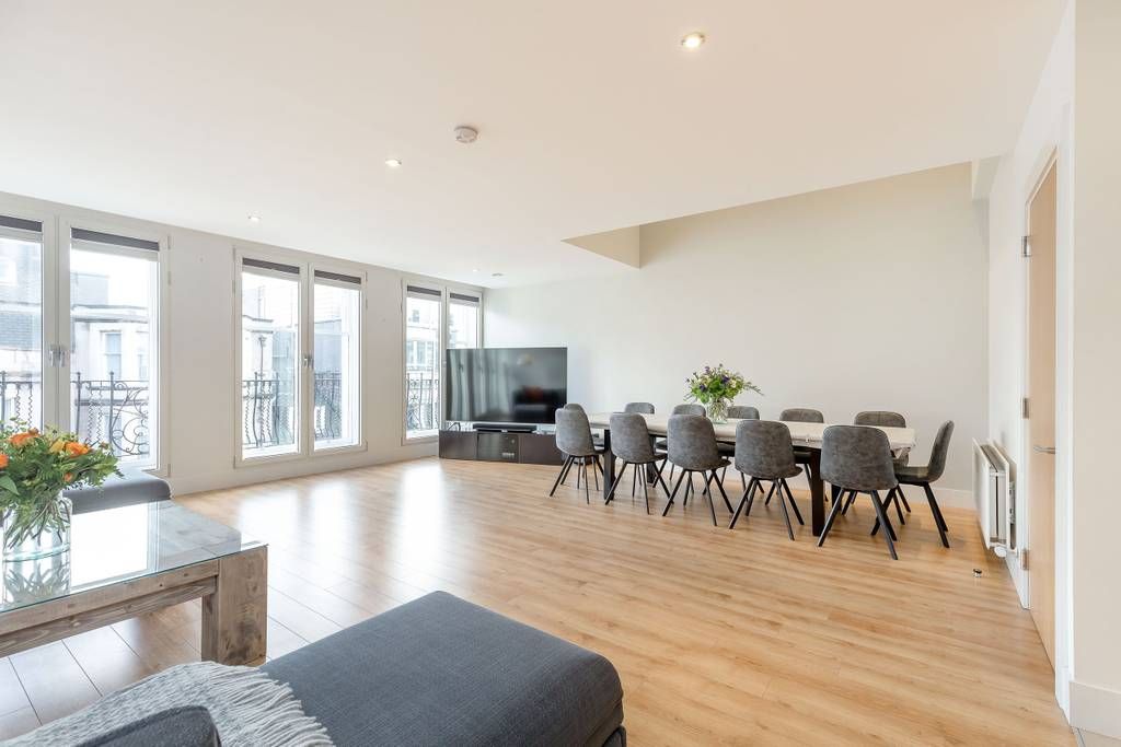 Additional image 3 of 3 bed flat to rentShandwick Place, Edinburgh EH2