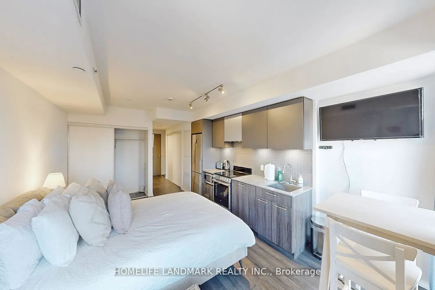 Additional image 3 of 251 Jarvis Street 1227