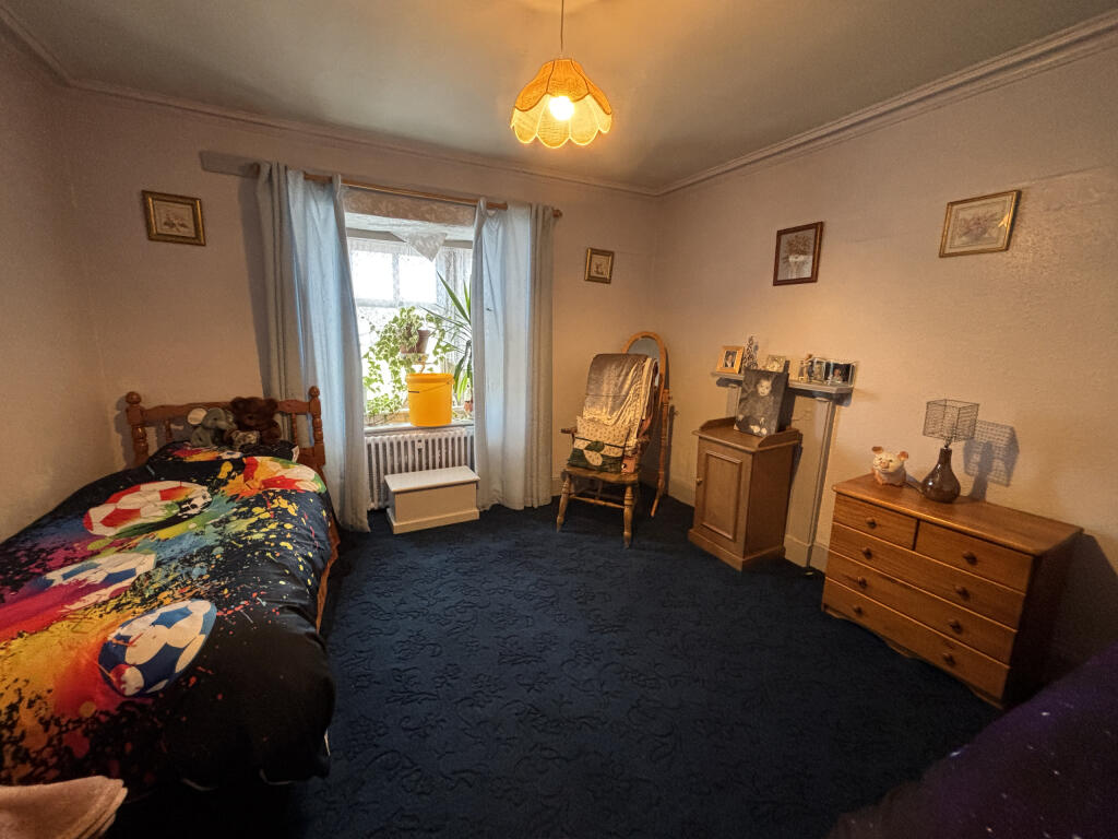 Additional image 8 of 5 The Square