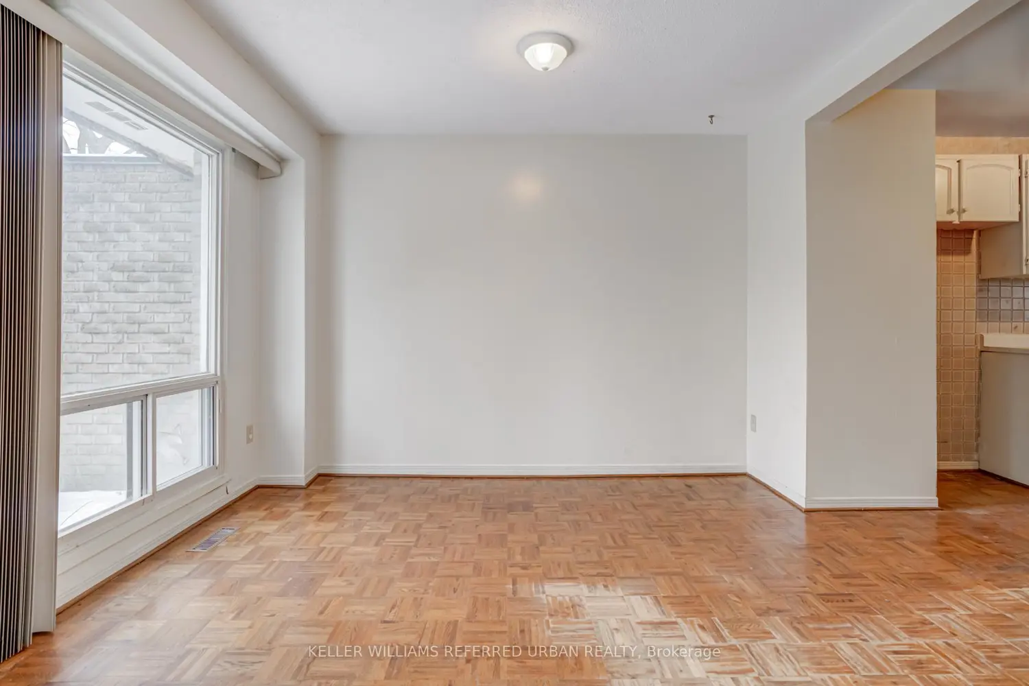 Additional image 4 of 653 Village Parkway 18