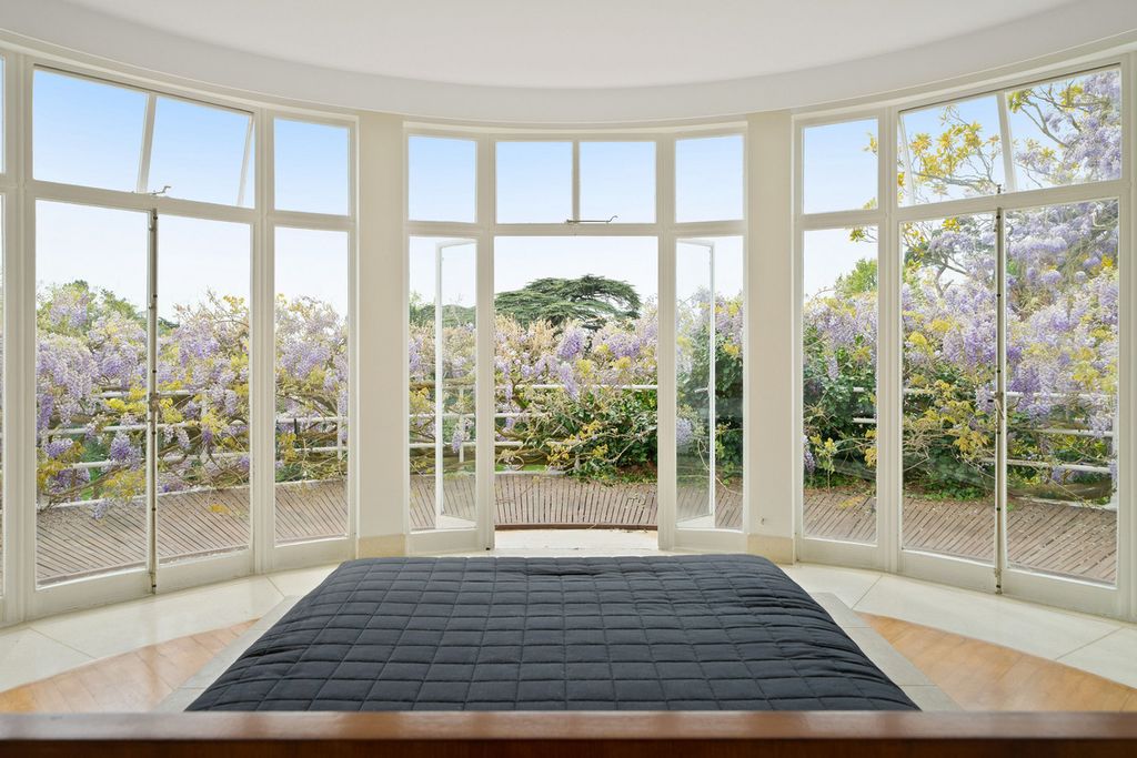 Additional image 20 of 6 bed country house to rentSt. Anns Hill Road, Chertsey KT16