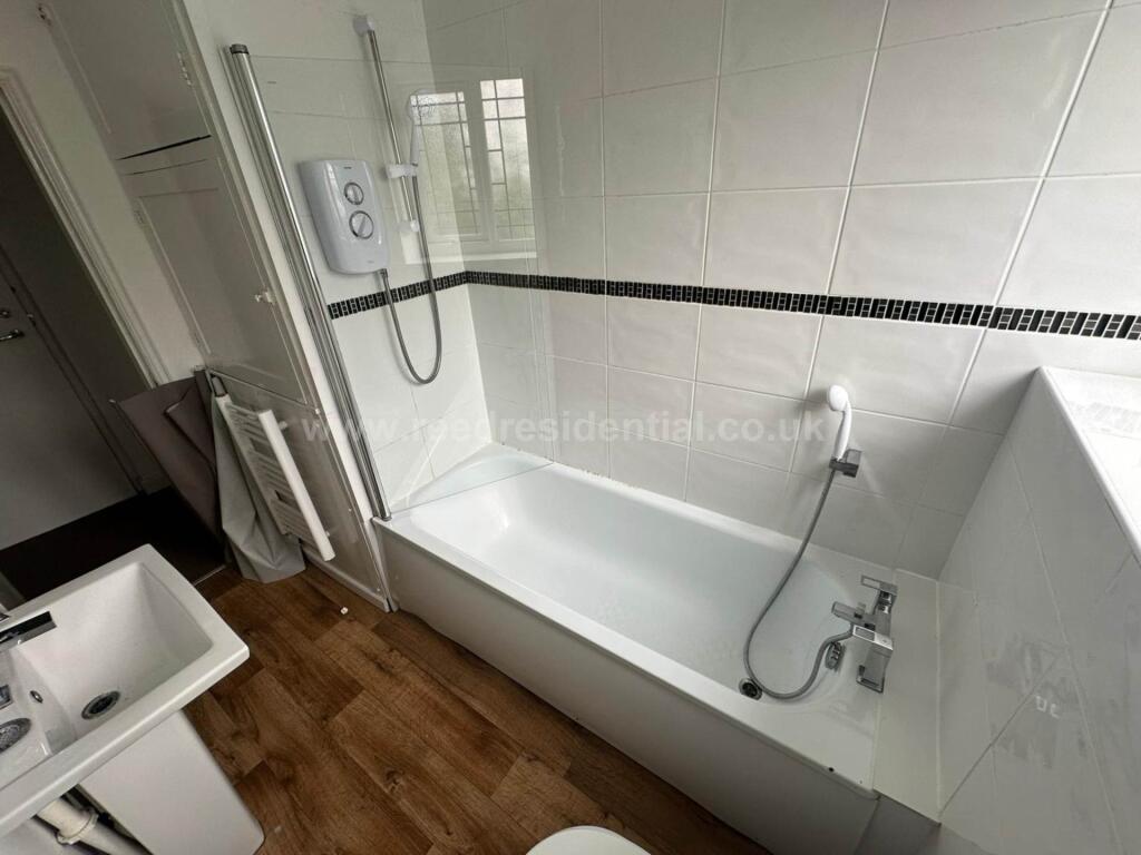 Additional image 3 of Flat 4 Weoley Court, 201 Gibbins Rd, West Midlands, B29