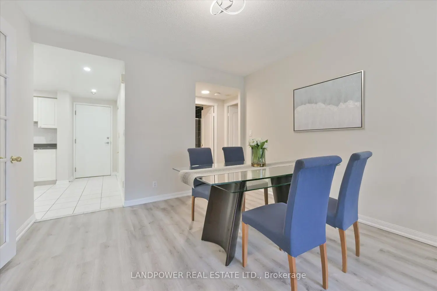 Additional image 10 of 28 Sommerset Way 1231