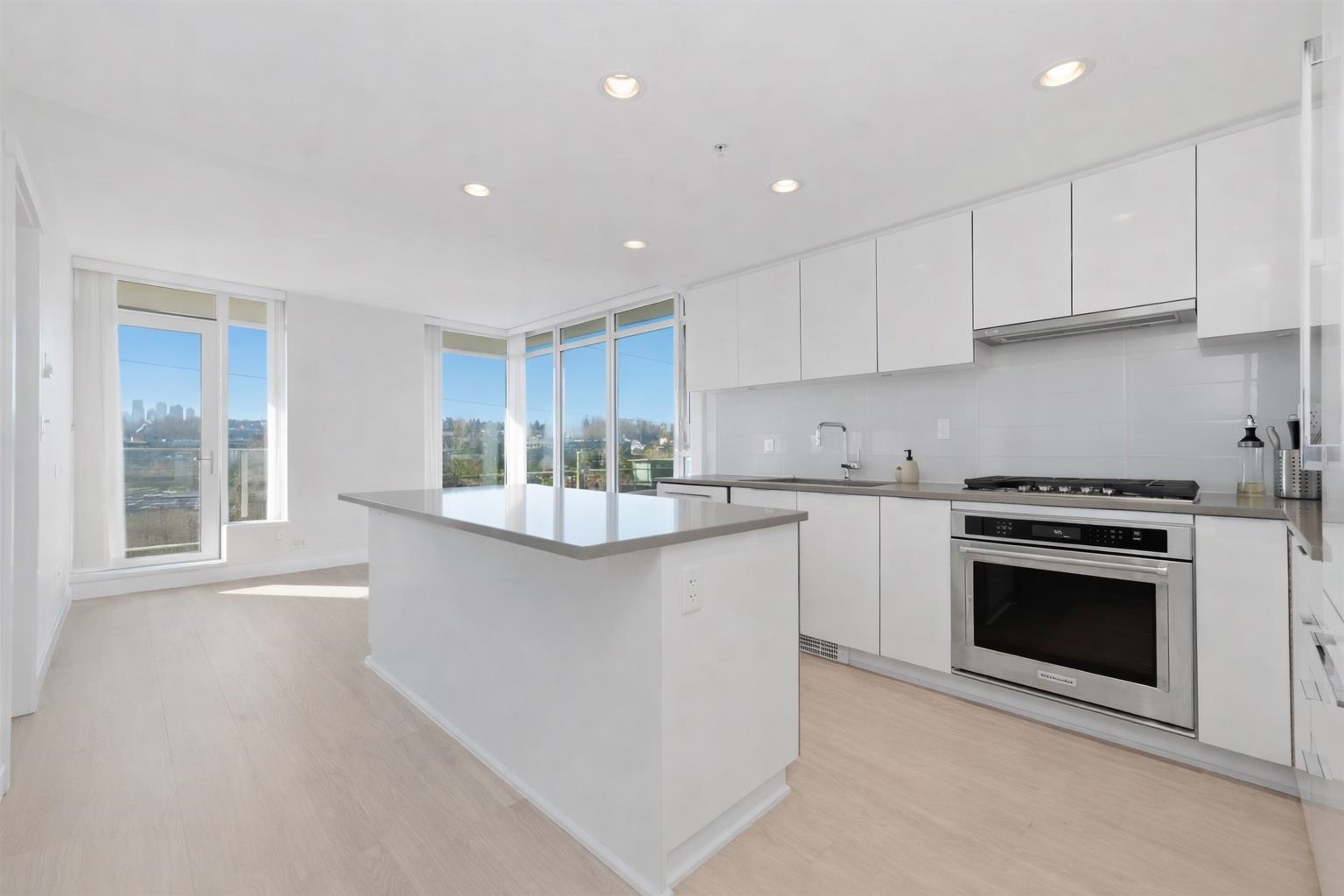 Additional image 4 of 606-2388 Madison Avenue, Burnaby, BC, V5C 0K8