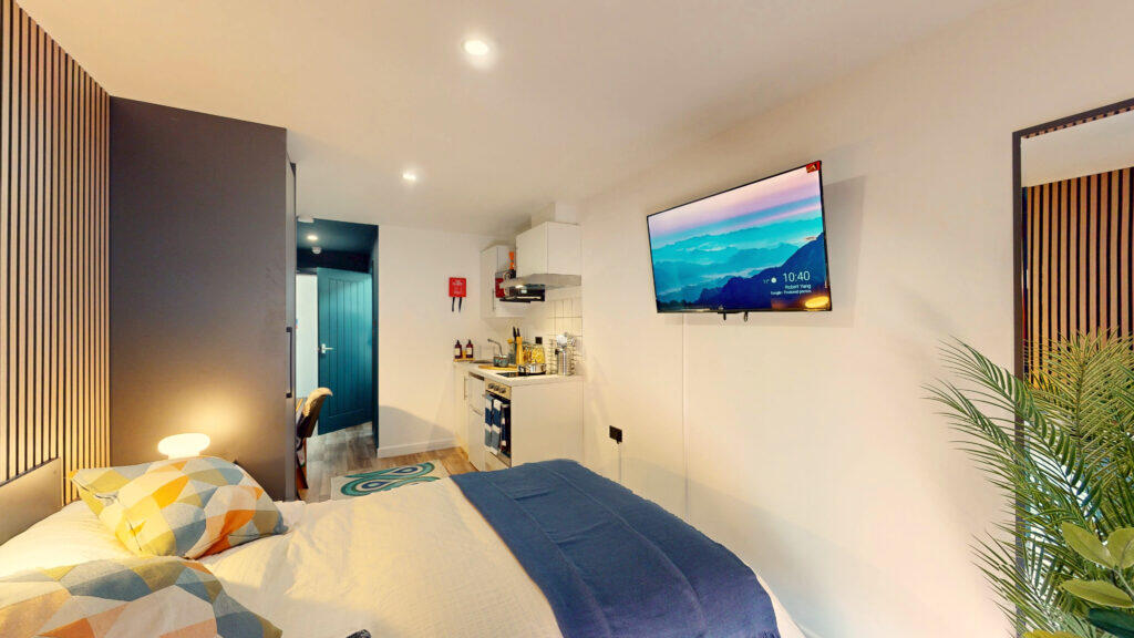 Studio 4, Pershore Road, Stirchley, Birmingham, B30 2YA