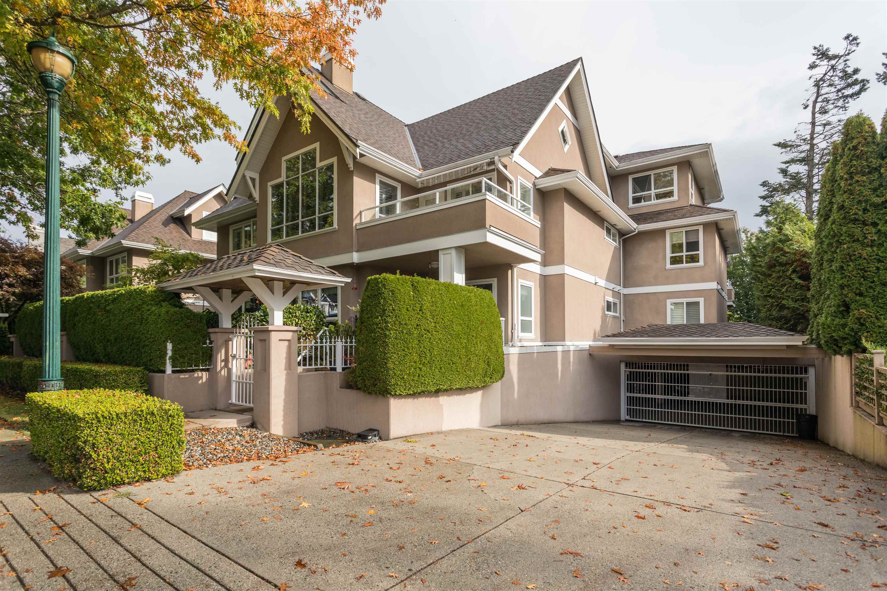 202-1250 55th Street, Tsawwassen, BC, V3M 3K3