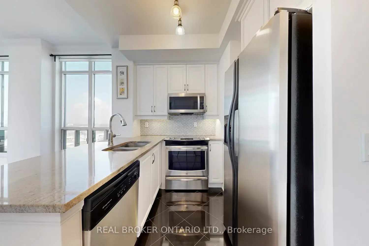 Additional image 7 of 2087 Lake Shore Boulevard Ph7