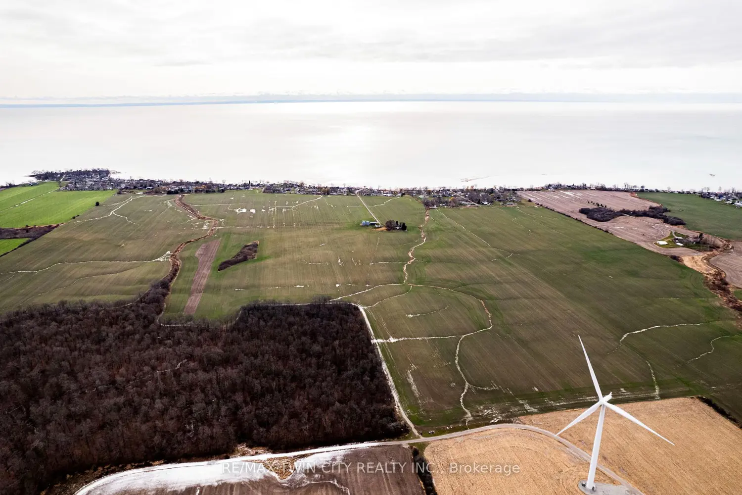 Additional image 14 of 905 Lakeshore Road