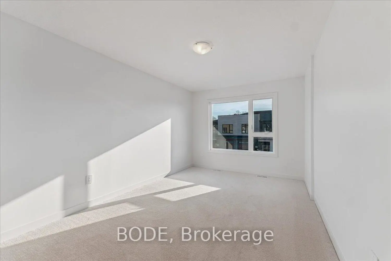 Additional image 17 of 40 Oak Forest Common