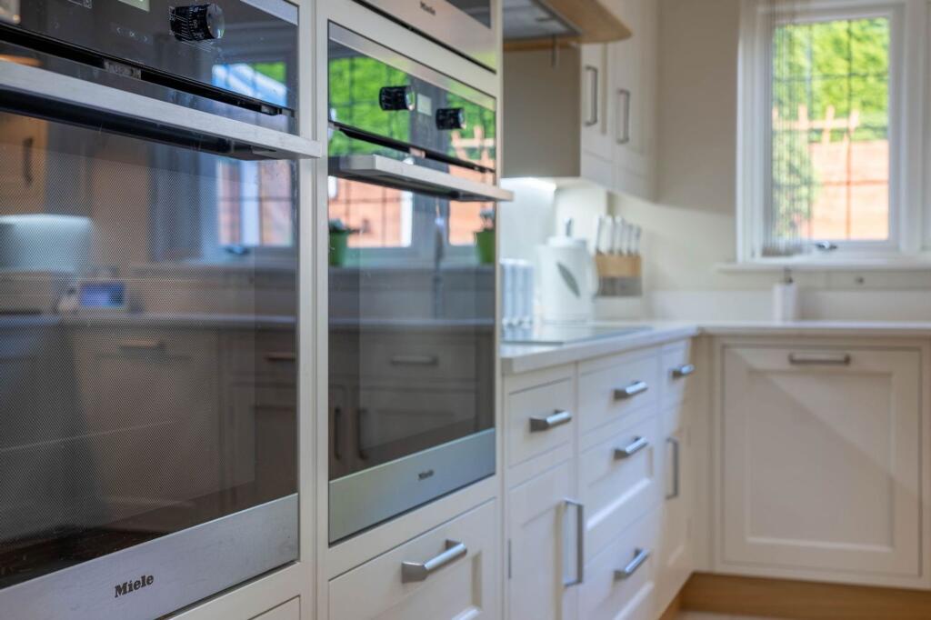 Additional image 10 of Plymouth Road, Barnt Green, B45