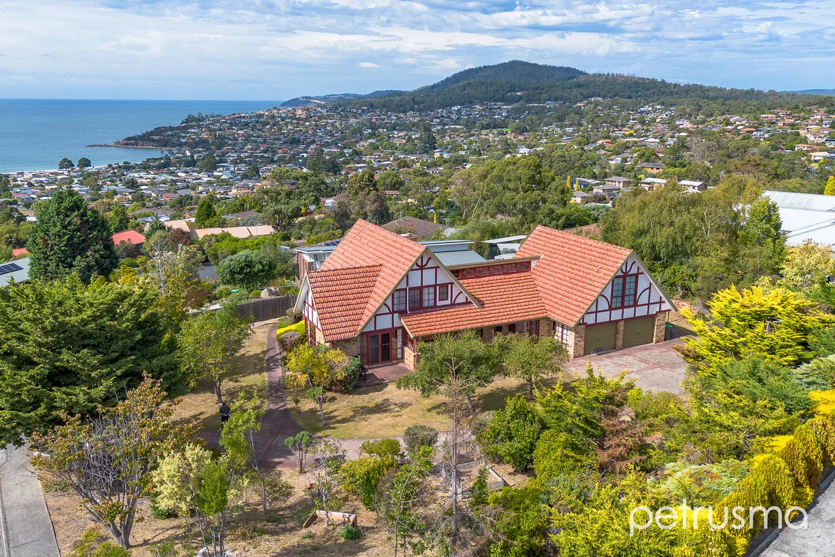 71 Diamond Drive, Blackmans Bay TAS 7052