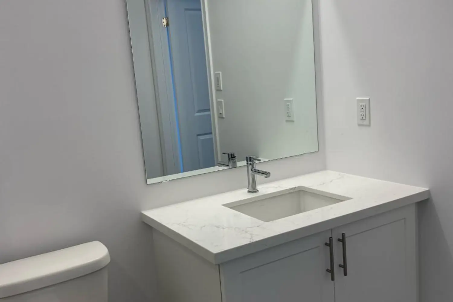 Additional image 6 of 5055 Greenlane Road 604