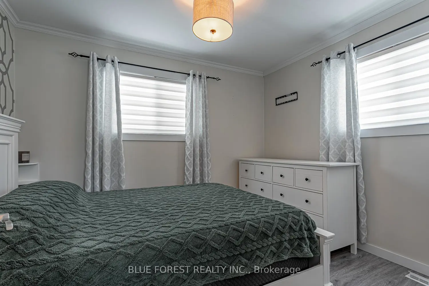 Additional image 8 of 9716 Lakeshore Road