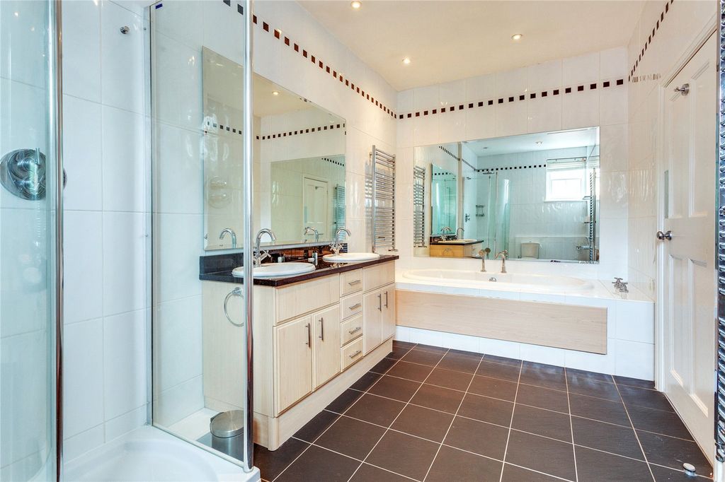 Additional image 11 of 4 bed flat to rentThameside, Henley-On-Thames, Oxfordshire RG9