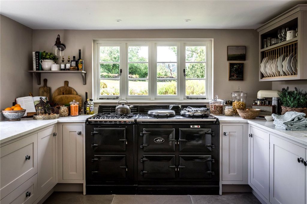 Additional image 26 of 6 bed detached house to rentBalchins Lane, Westcott, Dorking, Surrey RH4