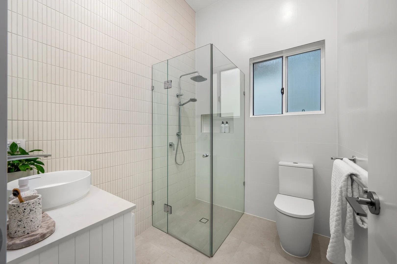 Additional image 12 of 54 Cowlishaw Street, Redhead NSW 2290