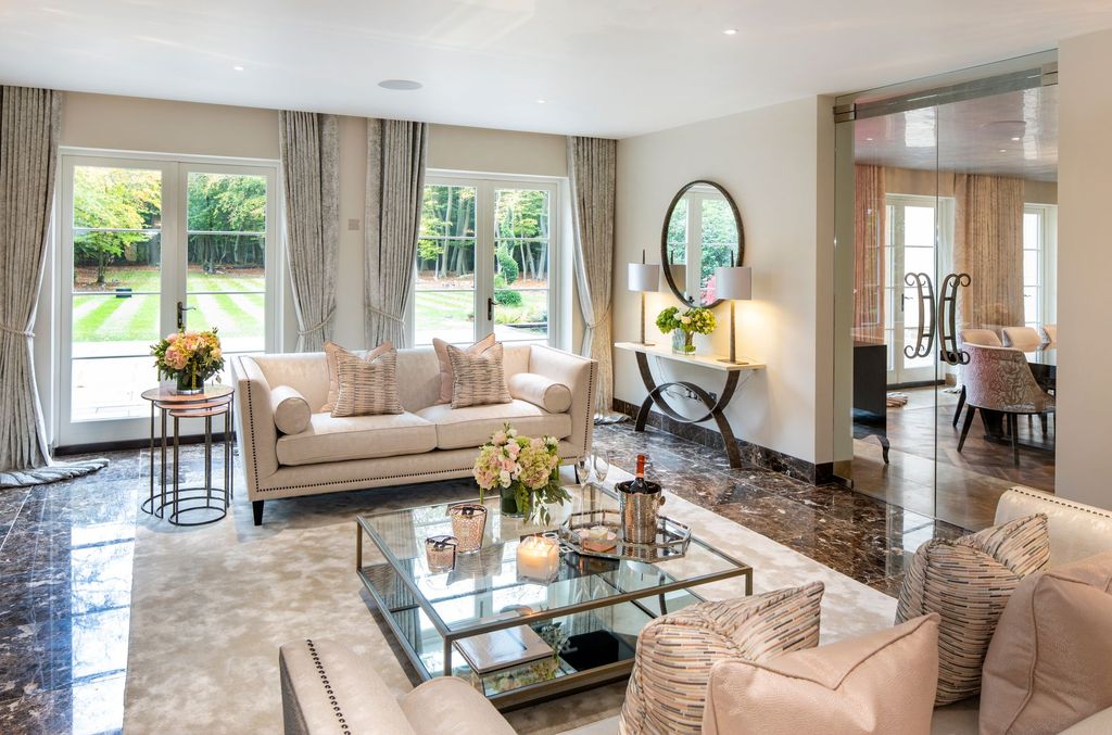 Additional image 14 of 6 bed detached house to rentStoke Wood, Stoke Poges SL2