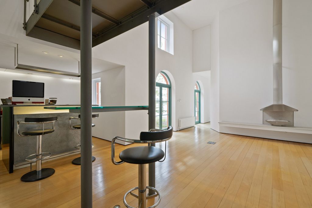 Additional image 41 of 6 bed country house to rentSt. Anns Hill Road, Chertsey KT16