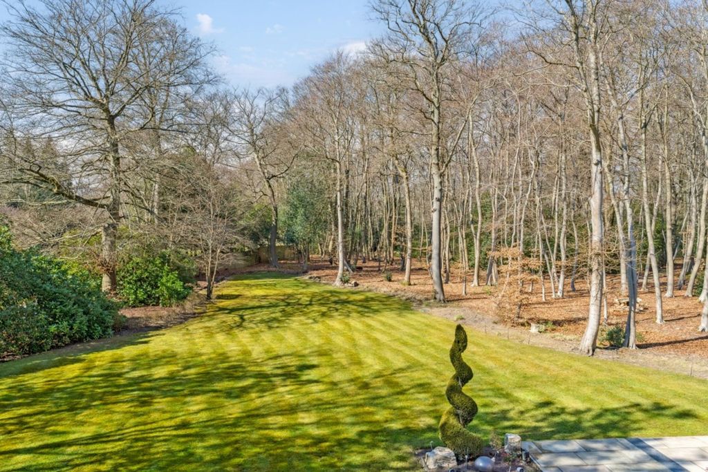 Additional image 24 of 6 bed detached house to rentStoke Wood, Stoke Poges SL2