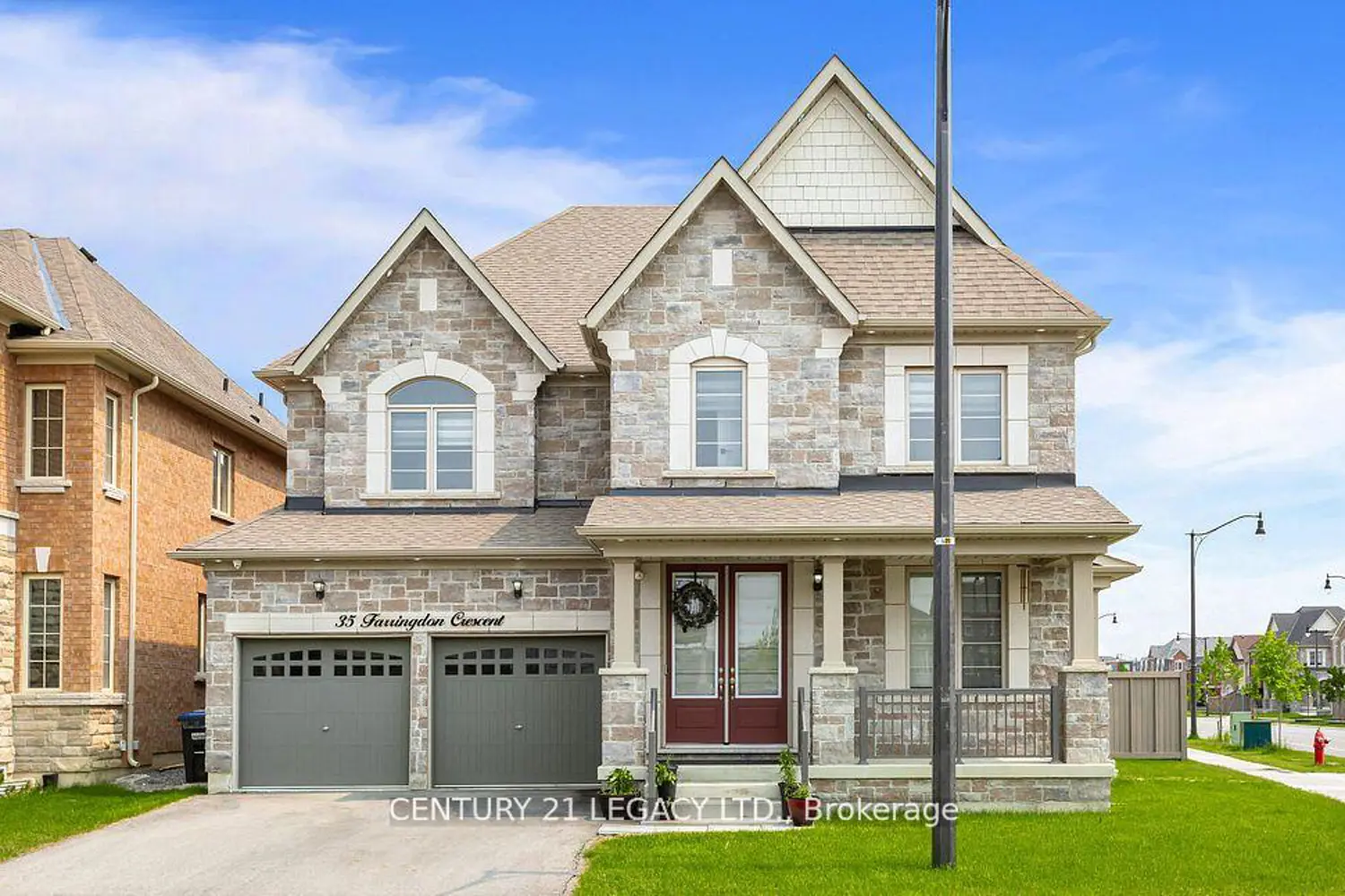 35 Farringdon Crescent