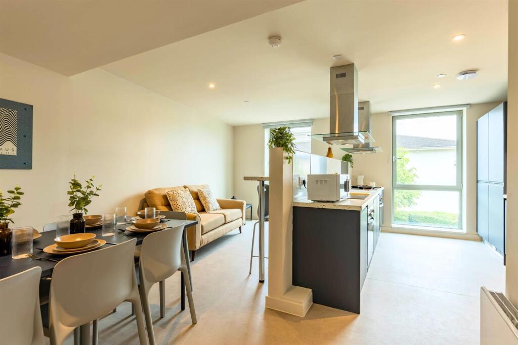 Additional image 39 of Birmingham | Student | September | B30