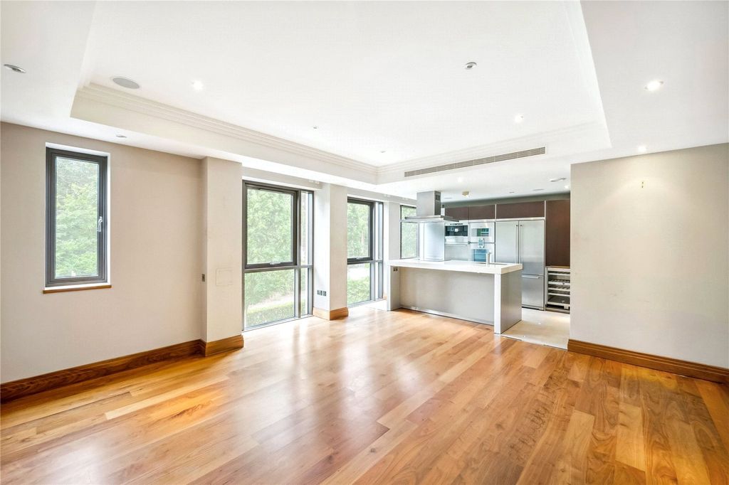 Additional image 4 of 3 bed flat to rentCharters Road, Ascot, Berkshire SL5