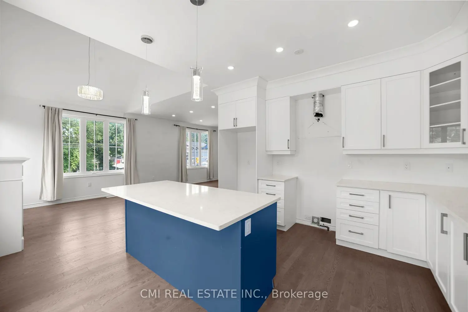 Additional image 11 of 3205 Mosley Street