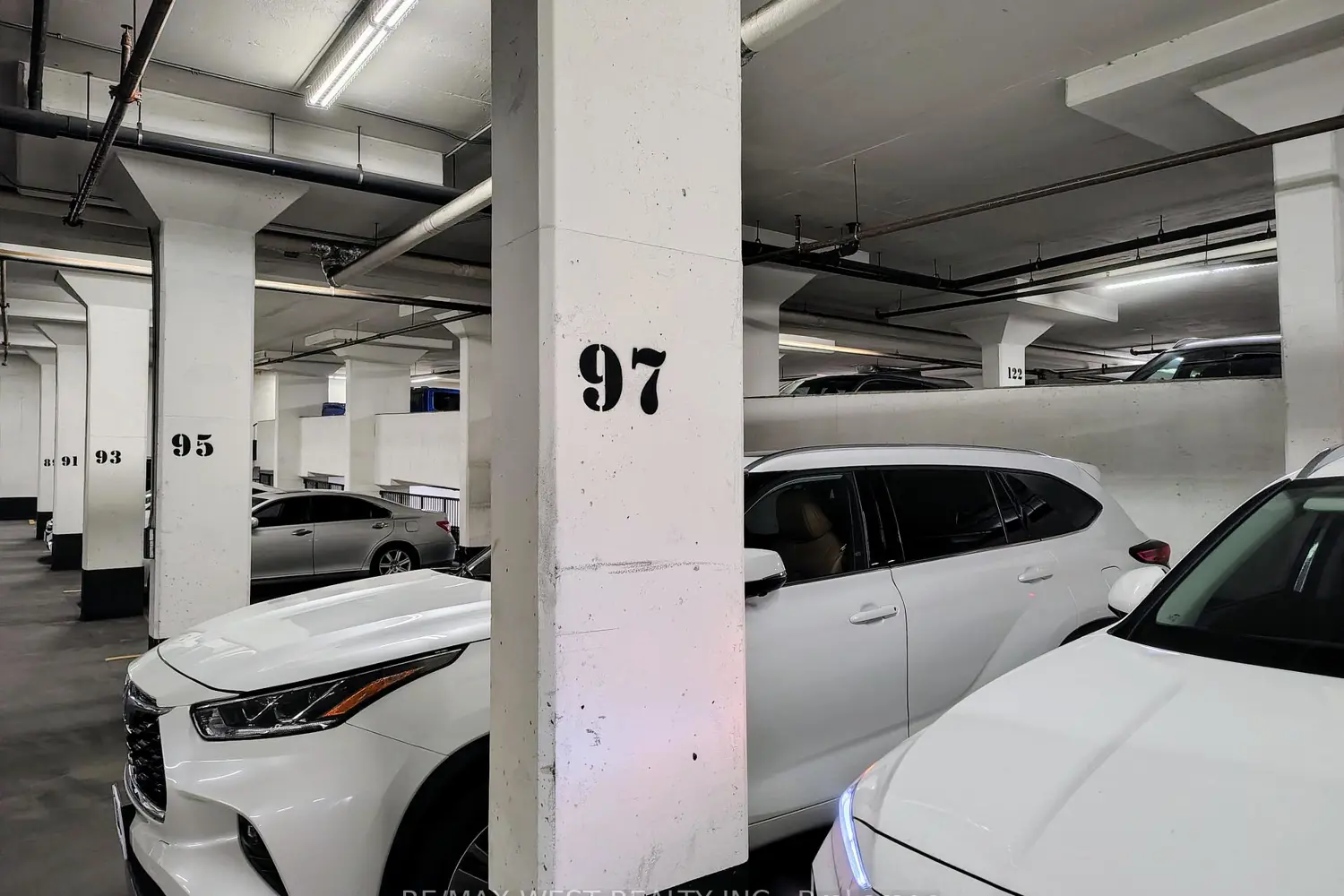 Additional image 15 of 1 Elm Drive 1301