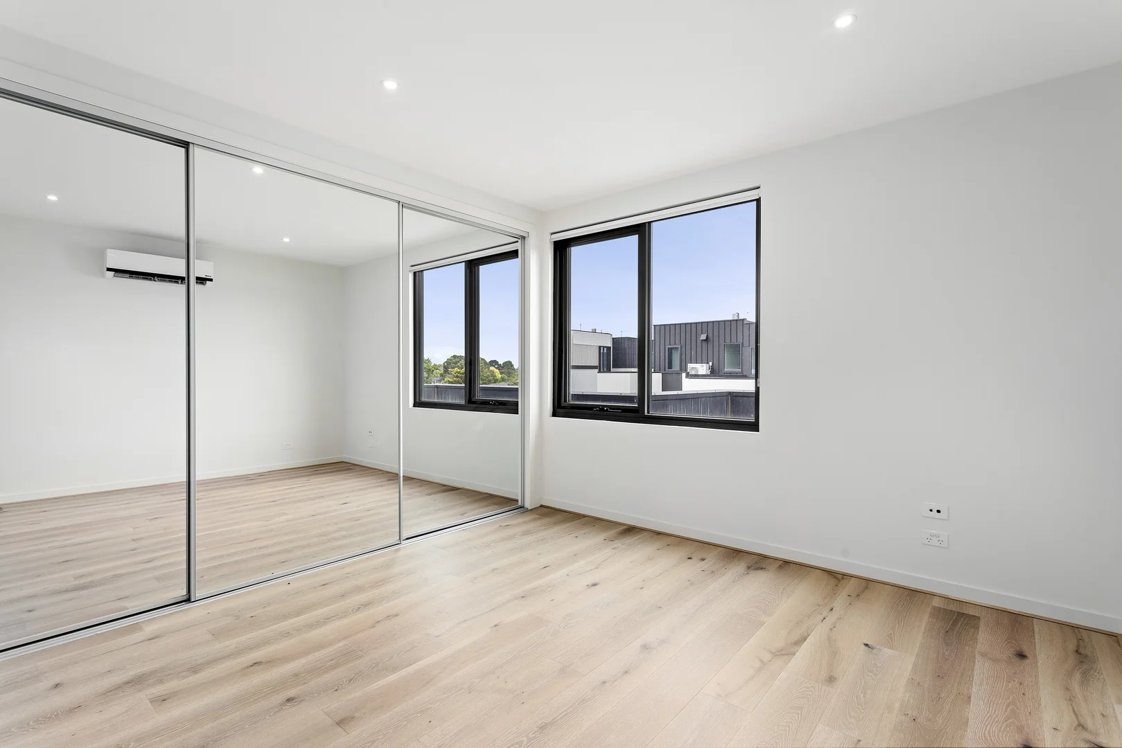 Additional image 4 of 21/468 Middleborough Rd, Blackburn VIC 3130