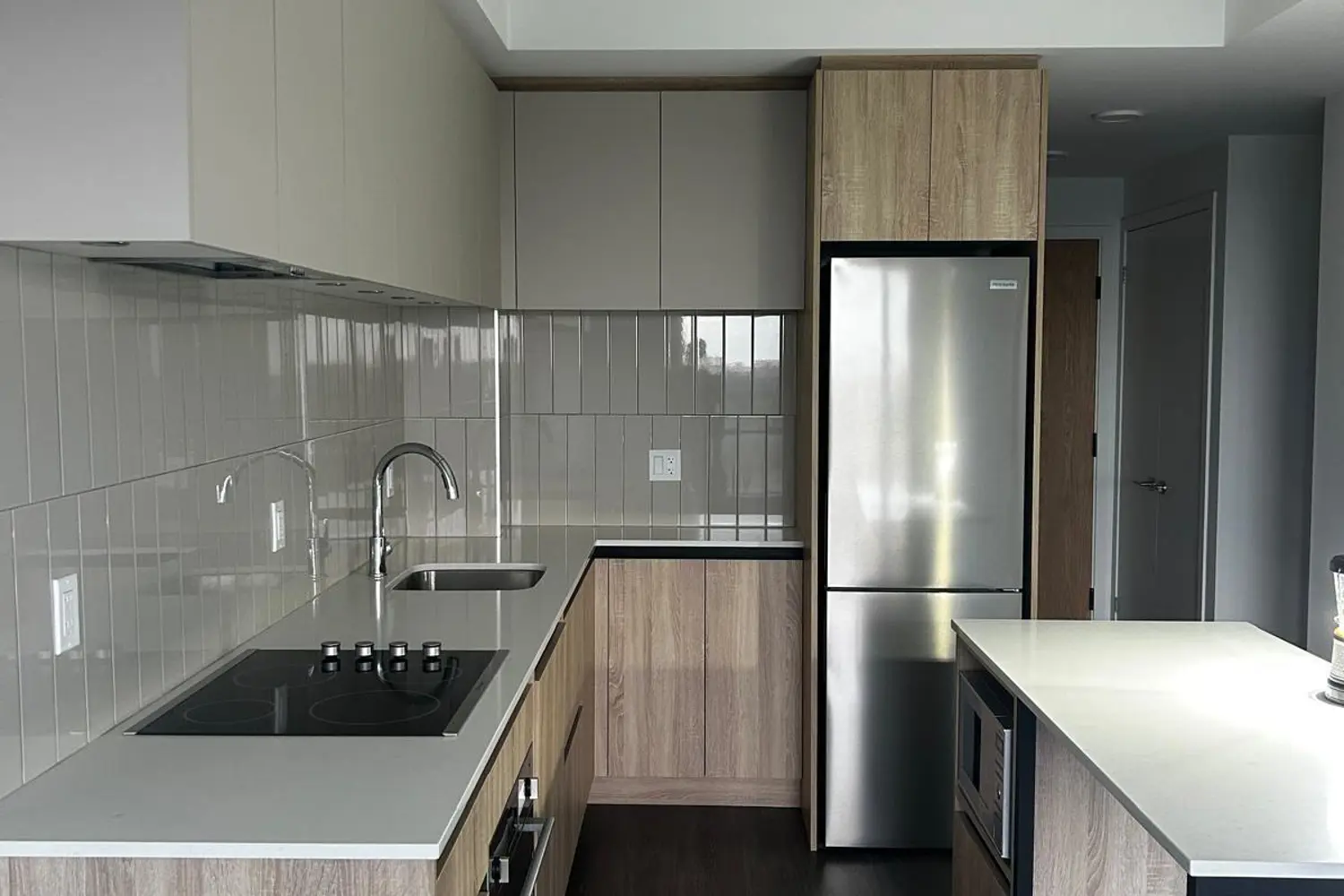 Additional image 2 of 7950 Bathurst Street 1807