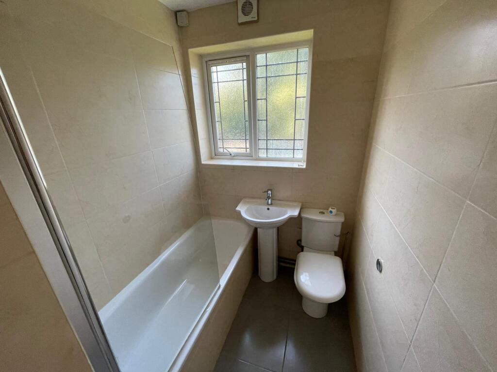 Additional image 5 of Flat 12 Weoley Court, 201 Gibbins Rd, West Midlands, B29