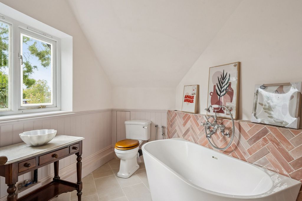 Additional image 45 of 6 bed detached house to rentBridge Road, East Molesey KT8