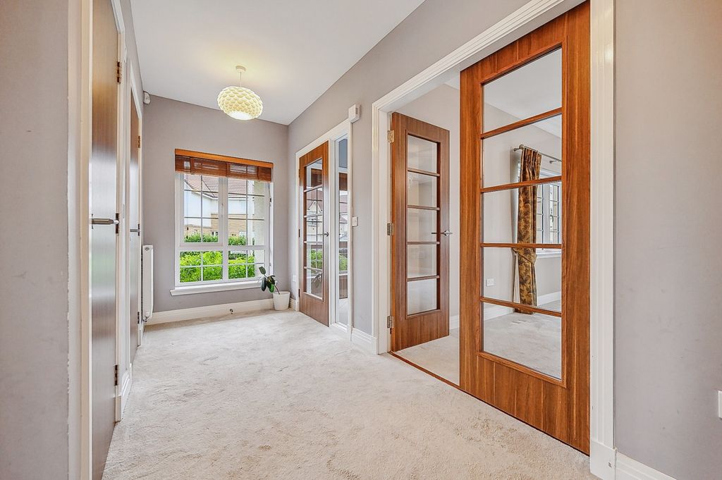 Additional image 17 of 5 bed detached house to rentDalgleish Drive, Bearsden, Glasgow G61