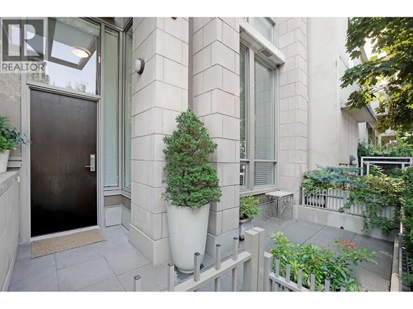 1045 RICHARDS STREET, Vancouver, BC, V6B0C2
