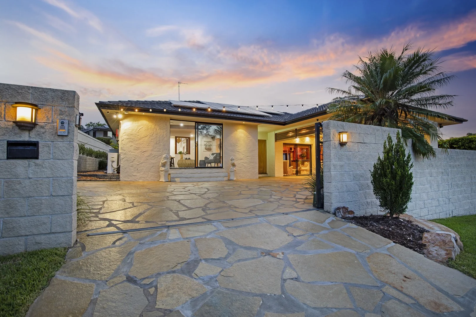 14 Tyalla Drive, Ashmore QLD 4214