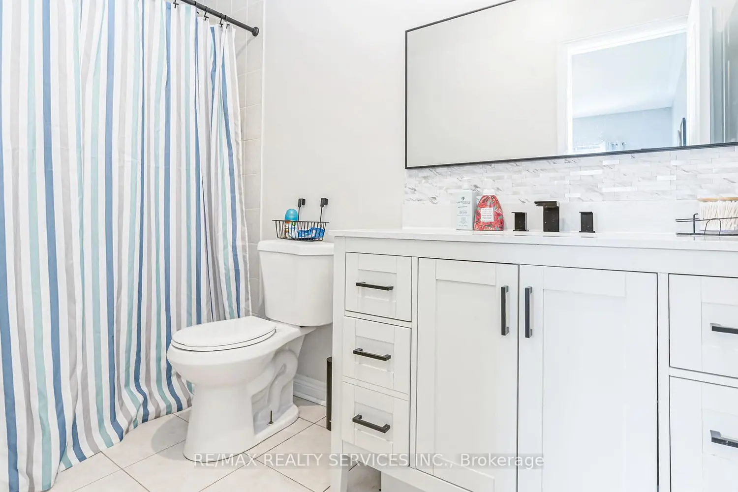 Additional image 16 of 28 Atira Avenue