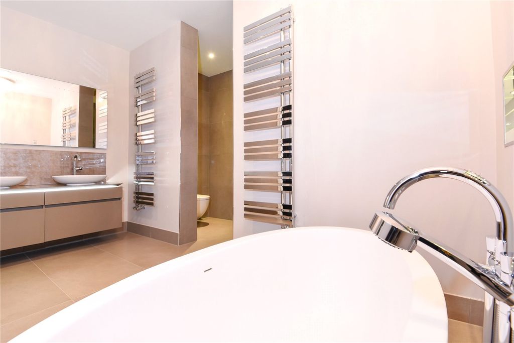 Additional image 11 of 3 bed flat to rentThe Ridge, Ridgemount Road, Sunningdale, Berkshire SL5