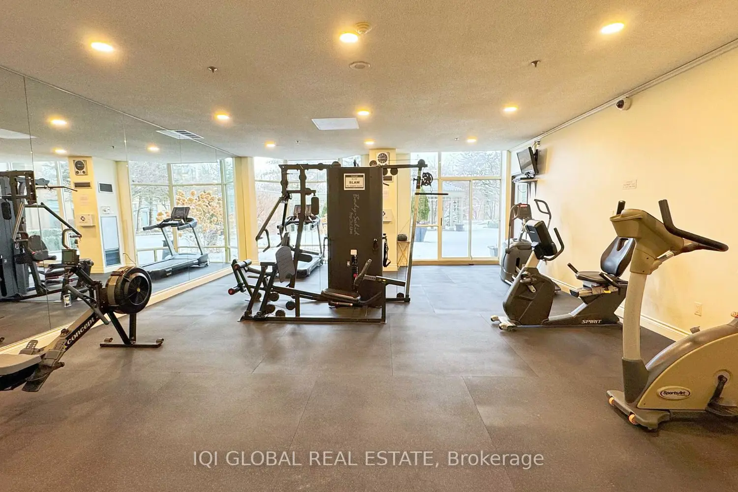 Additional image 17 of 2511 Lakeshore Road 109