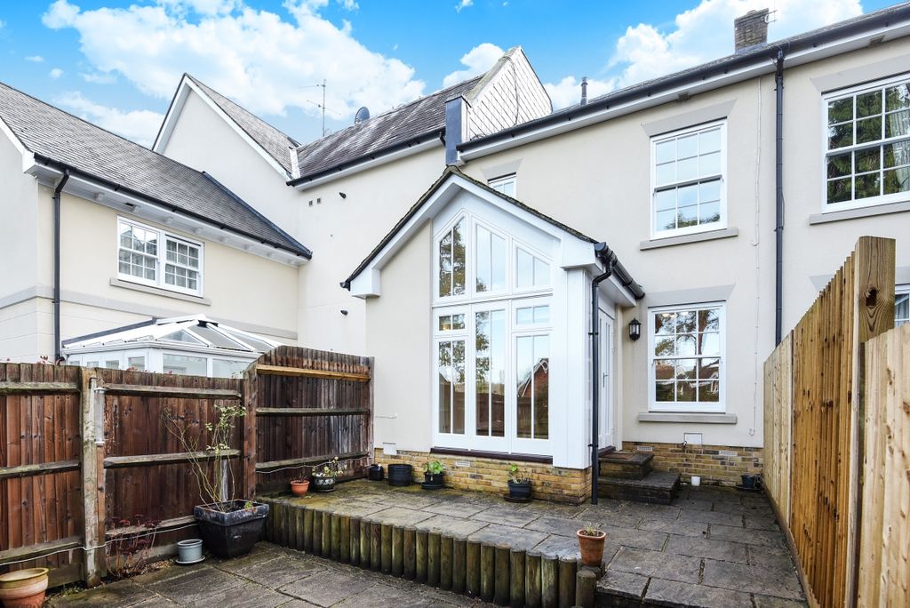 Additional image 13 of 3 bed town house to rentMontacute Mews, Tunbridge Wells TN2