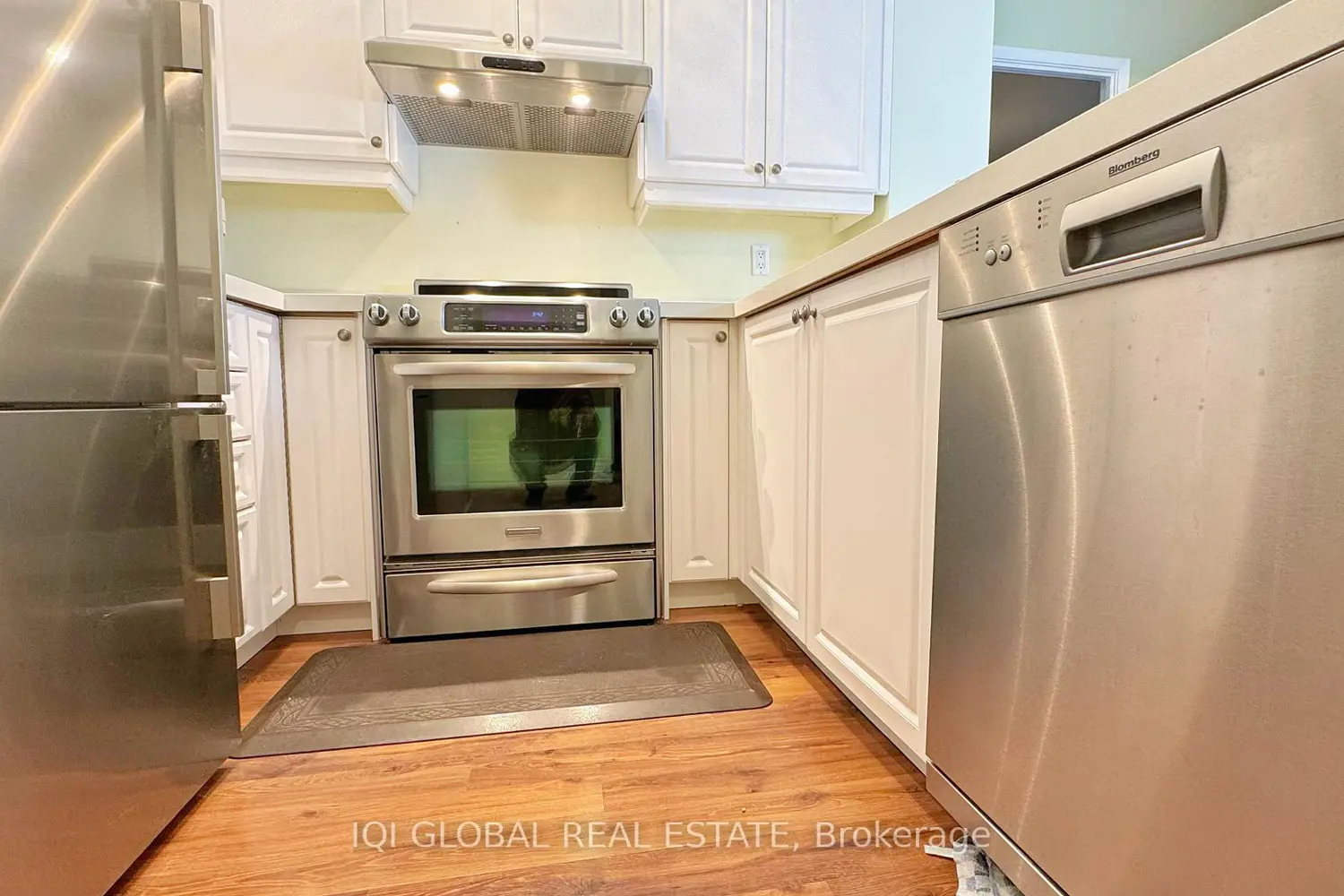 Additional image 5 of 2511 Lakeshore Road 109