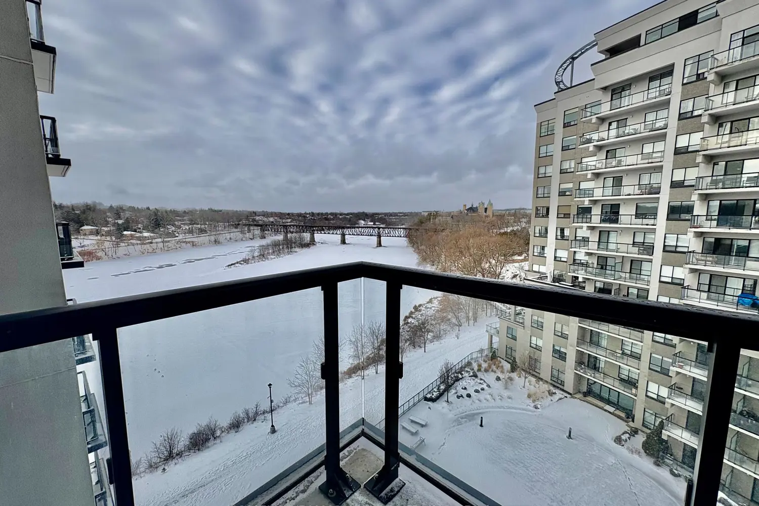 Additional image 15 of 150 Water Street 811